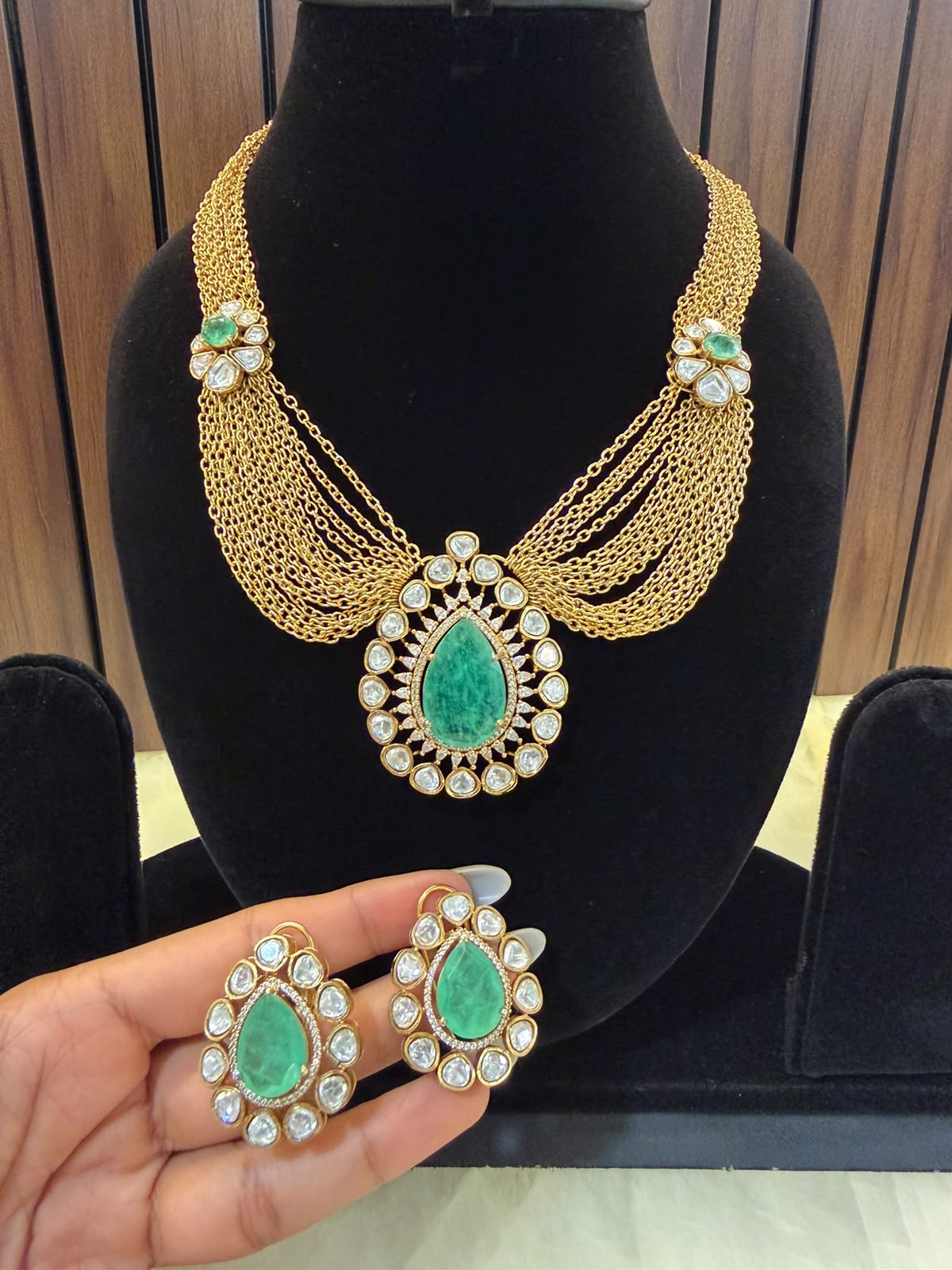 Roohi-RA0545