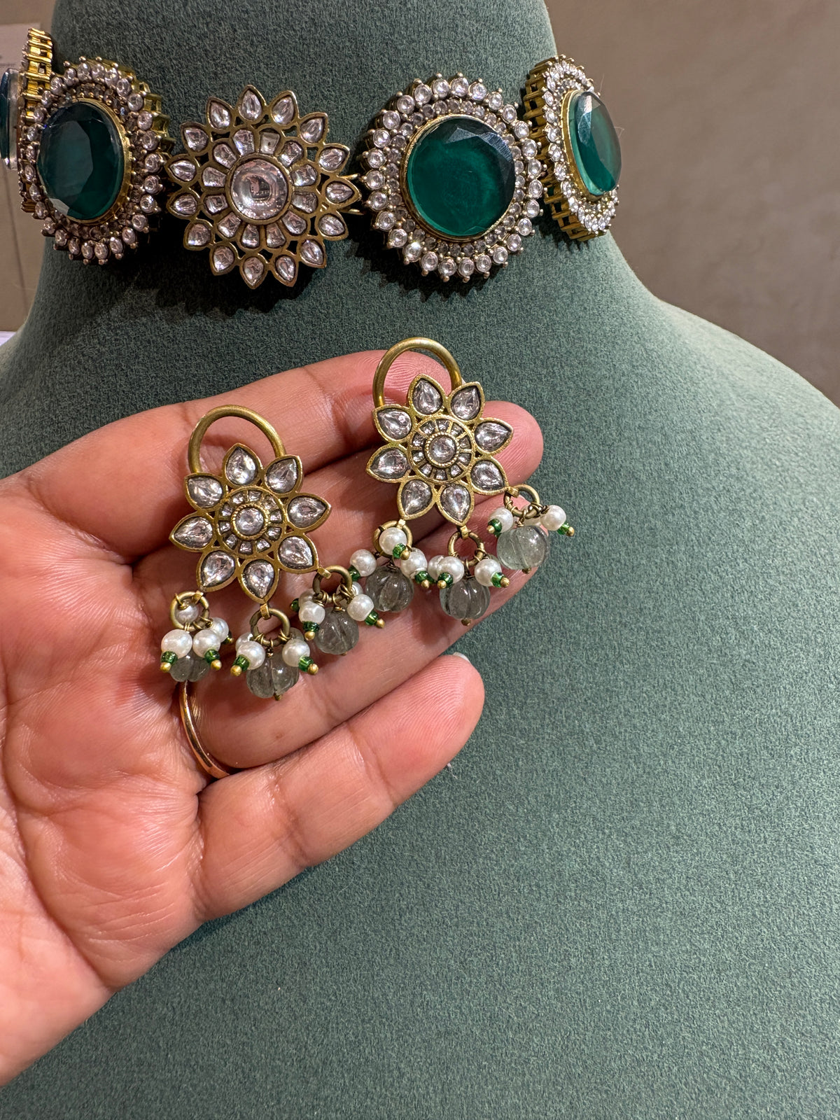 Jadau Choker