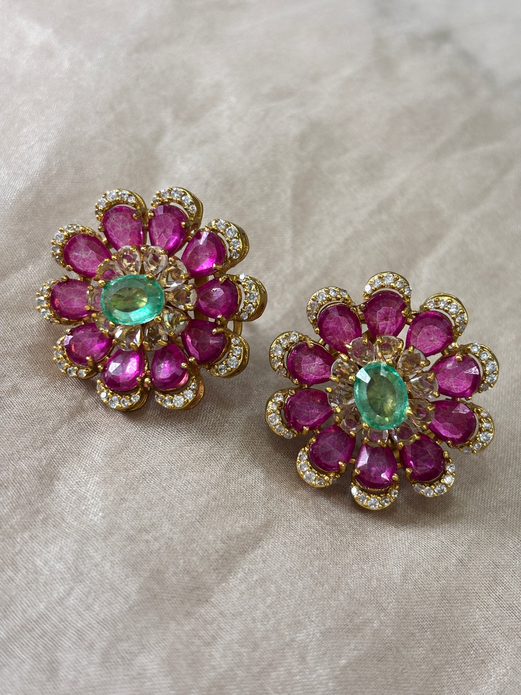 Rubina Studs
