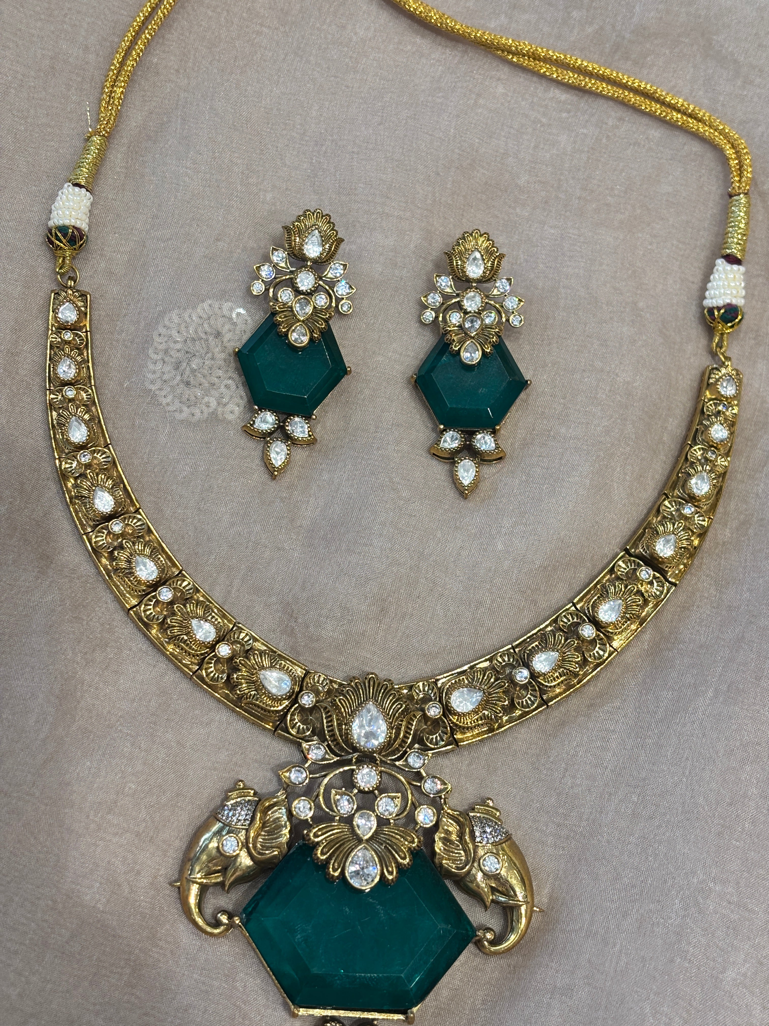 Hasli with Beautiful Elephant Design